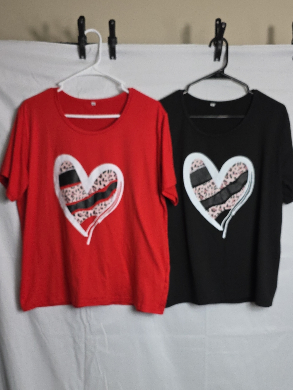 2 Womens Heart-Print Short Sleeve Tee - Red & Black (W736)